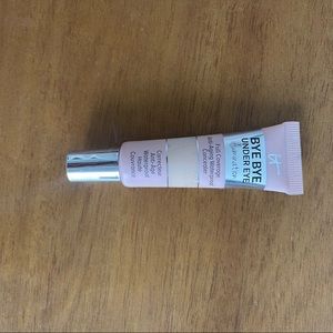 IT Cosmetics bye bye concealer
